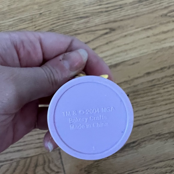 Vtg. 2004 Lot of 3 Bratz Dolls PVC Cake Toppers Collectibles Bakery Crafts 3" - Picture 4 of 4